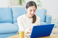 【つみたてNISAの口座開設者】投資未経験者の割合は90.4％。新NISAに向けて気をつけたい点は？