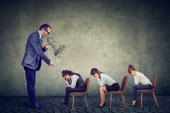 日本で「ブラック企業」を生み出しているのは経営者ではない!?その理由とは