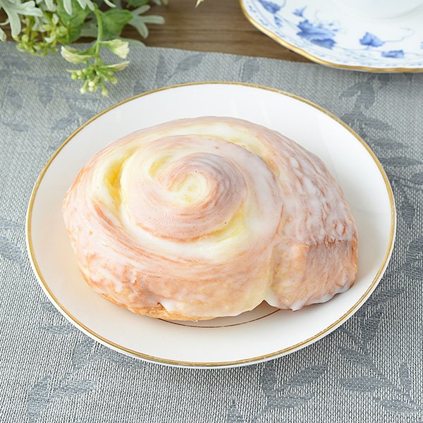 ファミリーマートの新商品:スイートカスタードデニッシュ