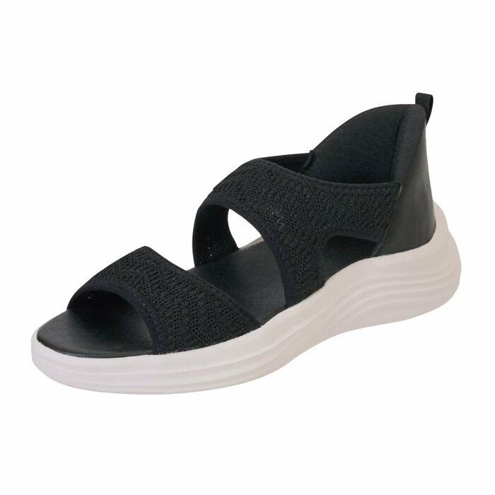 伸縮性に優れた柔らかなニット素材が使用されています