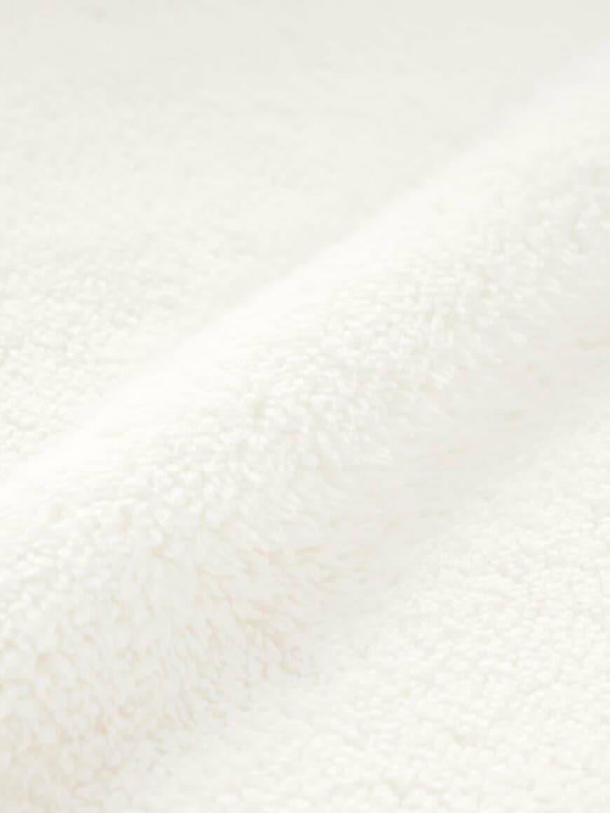 出所：GU公式　マシュマロフィールパーカ Peanuts　OFF WHITE