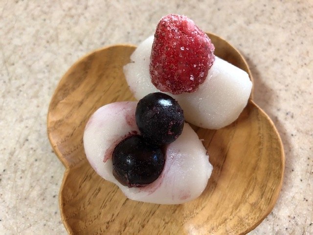 『ぷち大福』でフルーツ大福（筆者撮影）