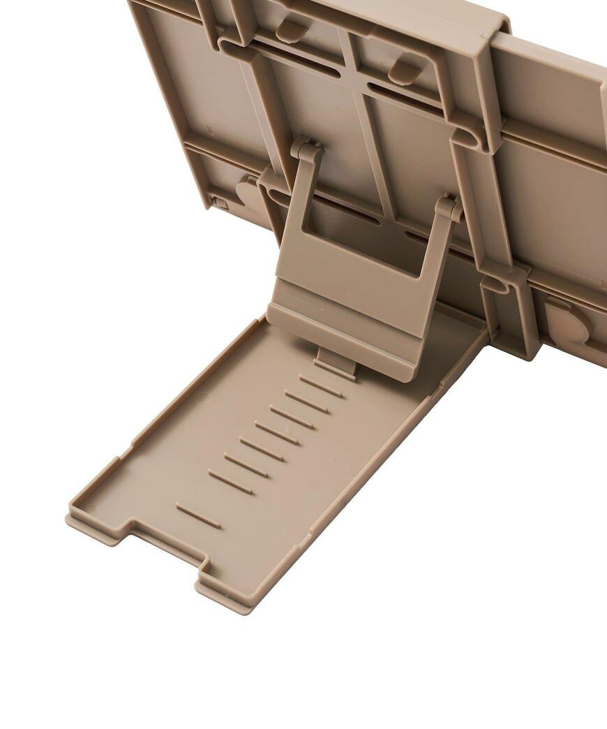 出所：パルグループ公式ファッション通販サイト 3COINS ブックスタンド