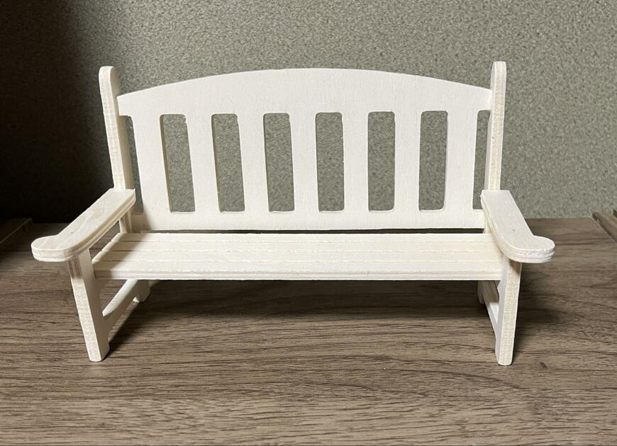 筆者撮影（ダイソー、インテリア椅子）