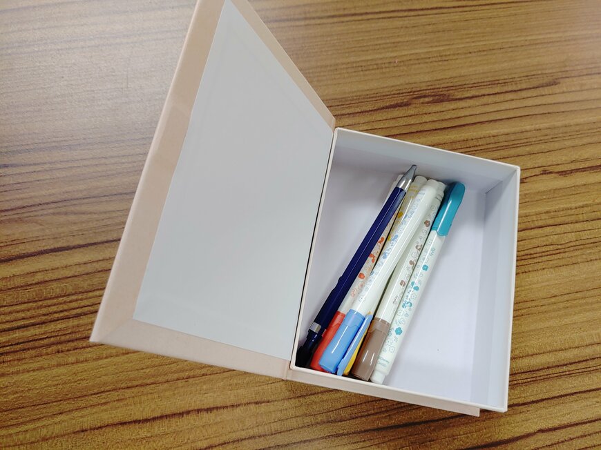 筆者撮影（Seria、amifa　2022　ブック型収納）