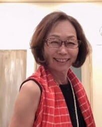【76歳マダム】美容室に行く日のコーデ。「ジレ」を使ったエレガントスタイルが素敵！