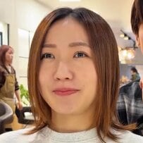 【大変身】丸顔が気になる女性がショートで大胆イメチェン！前髪アリのアフターに「とても似合う」「カワイイ」の声