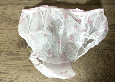 ダイソー、トラベル・サウナ用ショーツ（女性用、Ｌサイズ、４枚）商品画像