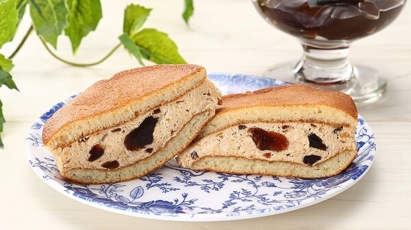 ローソンストア100の新商品：クリームたっぷり生どら焼き　コーヒーゼリー入りクリーム