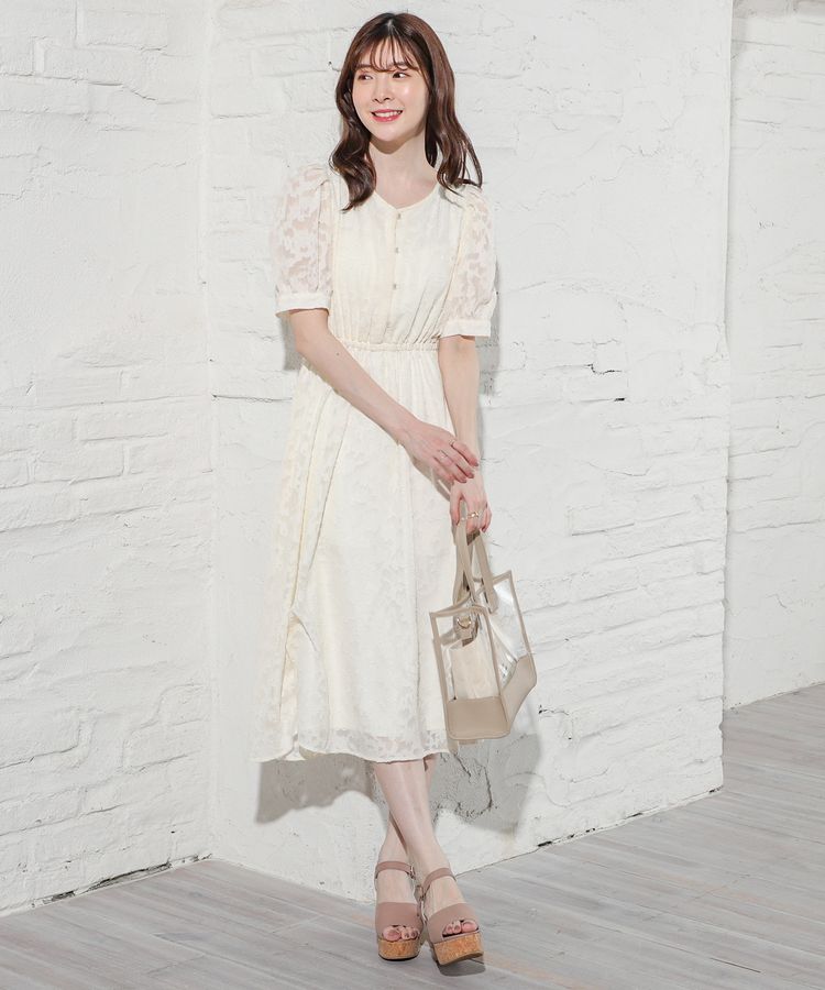 出所：ハニーズ公式通販 Vネックワンピース