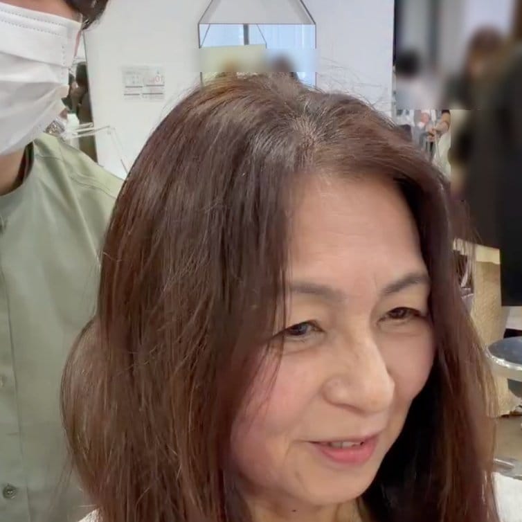 「夢が叶いました」量が多くて太くて硬いと悩むマダムのヘアカット。大人のくびれヘアにまとめた変化と仕上がり