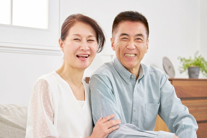 【65歳以上人口29.6％と過去最高】働く高齢者は943万人に。夫婦のみ無職世帯は月4万2434円の赤字、貯蓄額は