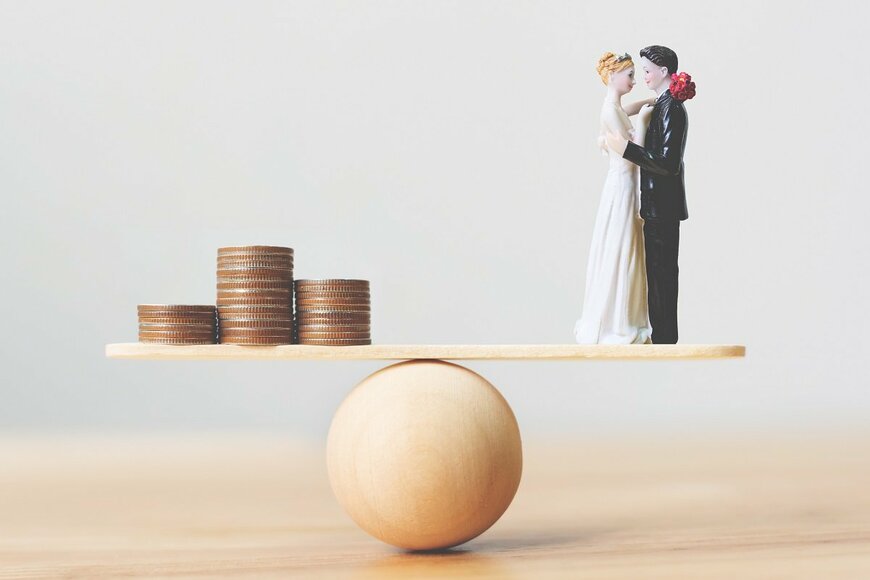 「お金がないから結婚できない」って本当？ 悩みがちな問題の解決策は？