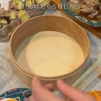 「売り物みたい！」お肉がたっぷり詰まった【生姜焼き弁当】彩りや見栄えにこだわった詰め方も必見！