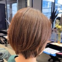 【大変身】襟足のもたつきに悩む女性が多毛解決カットで大胆イメチェン！すっきりした印象に