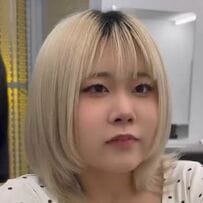 【大変身】就活のため髪色を黒くする女性が大胆イメチェン！黒髪でも重くないウルフが話題