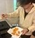 シングル父が息子のために「朝から揚げるエビフライ弁当」　タコさんウインナーも添えて「愛情たっぷり弁当ですね」の声