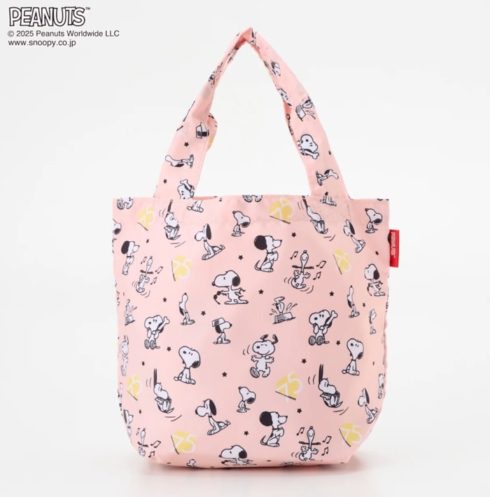 スヌーピーの総柄デザインがとびきり可愛い