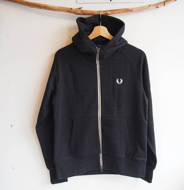 フレッドペリー-F1788 LOOP BACK HOODED SWEAT ¥17,280（税込）