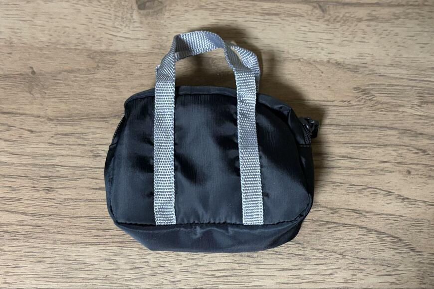 筆者撮影（セリア、スクールバッグ風ミニポーチ）