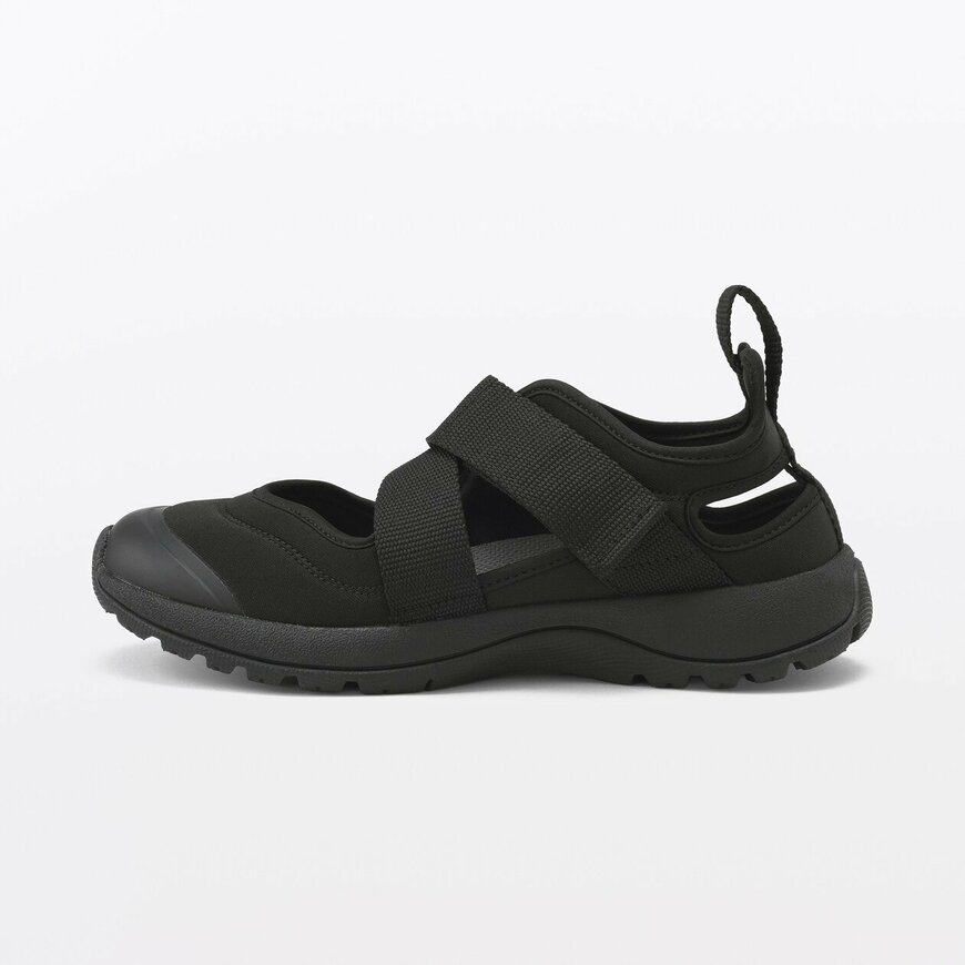 出所：無印良品ネットストア　スニーカーサンダル