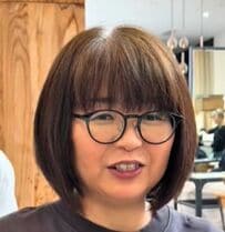 夫に「ヘルメットみたい」と言われた女性　勇気を出して「輪郭を出した」髪型に本人ビックリ！