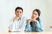 うちは平均以上・平均以下？【70歳代の夫婦世帯】平均貯蓄額・月の生活費・年金月額はいくらか