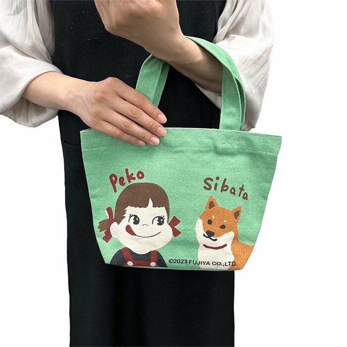 お散歩グッズを入れるのにもちょうど良いサイズ