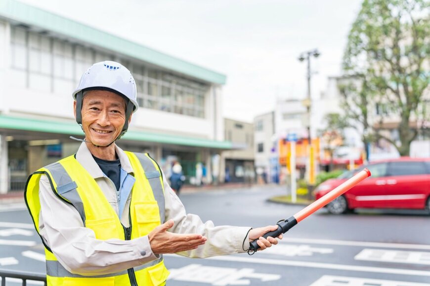 65歳以上のリタイア世帯「貯蓄額＆生活費」の平均額【産業別】65歳以上の就業者数とは？