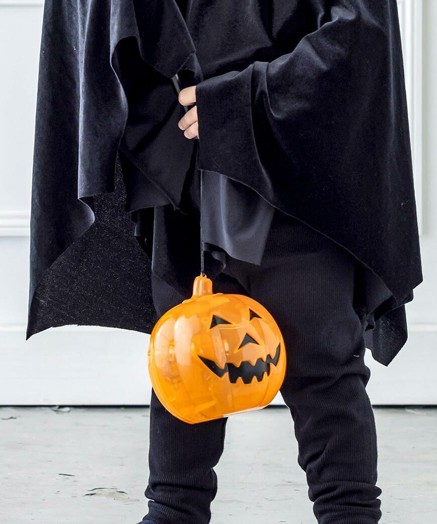 出所：パルグループ公式ファッション通販サイト 3COINS 光るカボチャ手持ちライト／ハロウィン