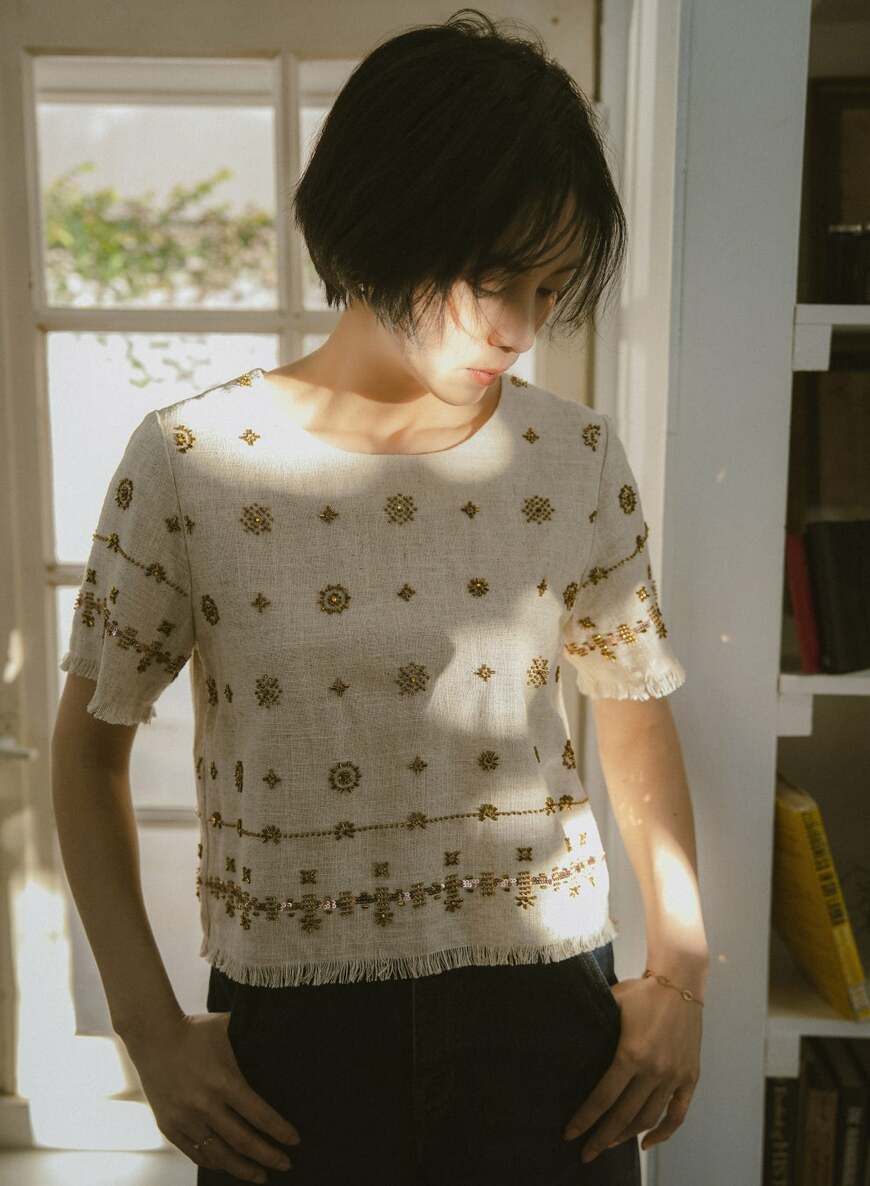 出所：レトロワグラース株式会社「柴咲コウのLOOK BOOK第5弾を公開&6/6(金)〜6/7(土)大阪にてPOP-UPを開催【MES VACANCES (ミヴァコンス)】」