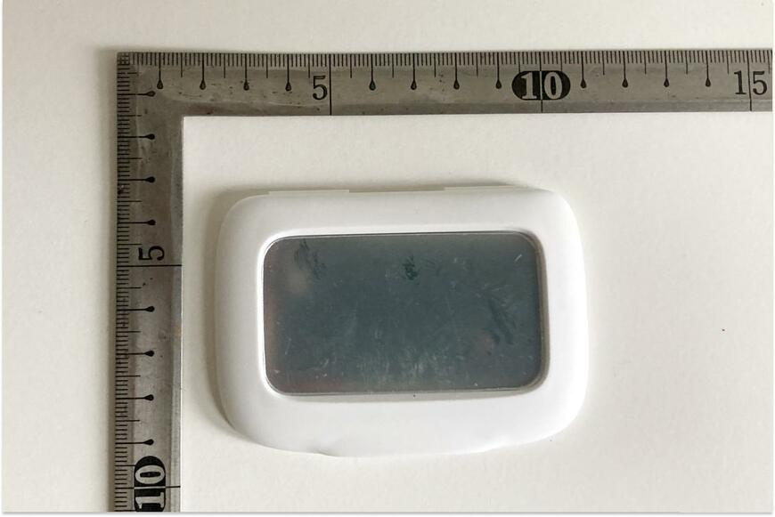 ダイソー ウエットシートのフタ ミニ ミラー付