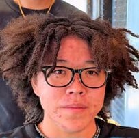 【激変】ドレッドの男性が脱パーマで「サラサラ髪」に！劇的イメチェンで「モテそう」