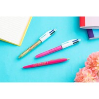 大人ファン急上昇【ちいかわ】のオフィスで使える「お役立ちグッズ」7選