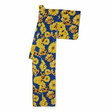 フェリシモ 猫部 浴衣 ねこじゃらしの草原で遊ぶ茶トラ猫とちょうちょ