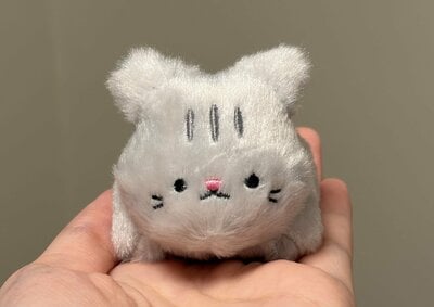 株式会社ピーナッツ・クラブ、てのひらサイズのこねこちゃん ぬいぐるみ商品画像