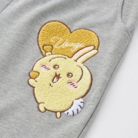 かわいらしい刺繍がポイントのうさぎのパンツ