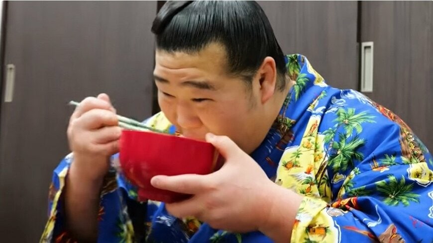 【相撲部屋ちゃんこ】見ているだけで幸せ...160キロの力士が作る立浪部屋「ちゃんこ」はプロ並み料理！「力士の皆さんの笑顔が可愛い」