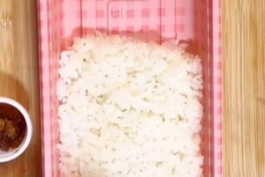 【びっくりドンキー風弁当】ユニークすぎる弁当が最高…　「ハート型のゆで卵」のかわいいおかずにも注目