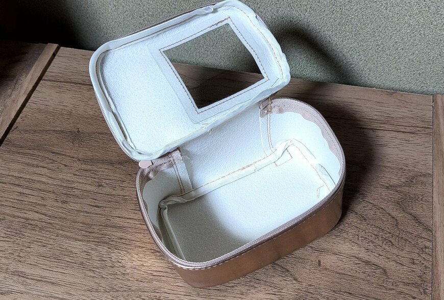 キャンドゥ、ガラケー風 ぬいぐるみポーチ撮影写真