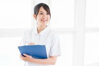 【看護師の平均年収】はいくらか。転職経験は8割以上、その理由もチェック   