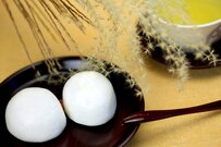 【シニアのお金】70歳代、みんなの年金・貯蓄額の平均は？ひと月の生活費「みんなの家計収支をチェック！」