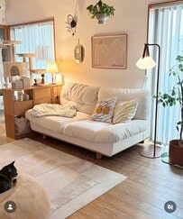 【北欧インテリア】リビングで寛ぐリラックスタイム。新しいソファで猫も人も心地良い暮らしを…整理収納アドバイザー1級が提案。