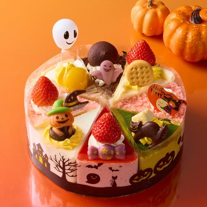 8種類もの異なるフレーバーのケーキが1ピースずつ組み合わさったアソートタイプ