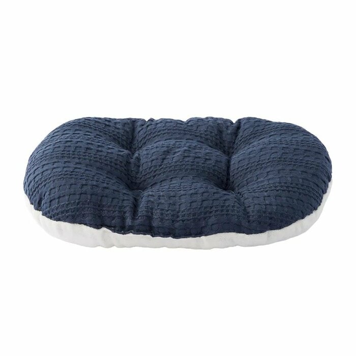 デザインは丸みをおびた「あご乗せ」しやすい形状になっています