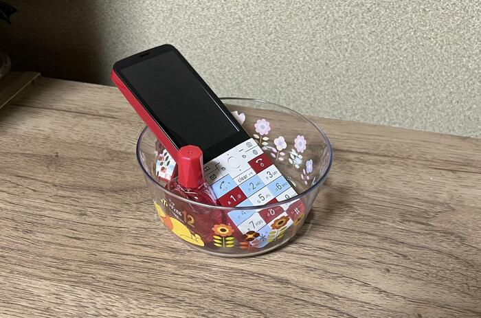 ニトリのクリアボウル/プー、筆者撮影の小物入れにしたときの商品写真