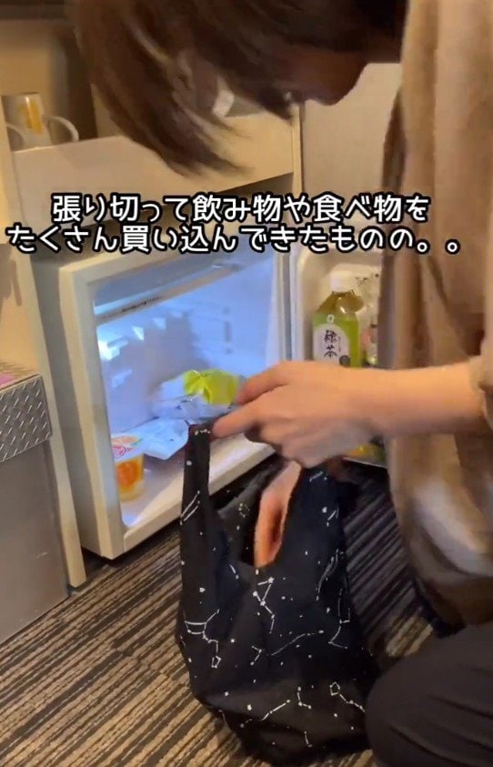 出所：@superhotel_official「ホテルあるある 冷蔵庫ver.」