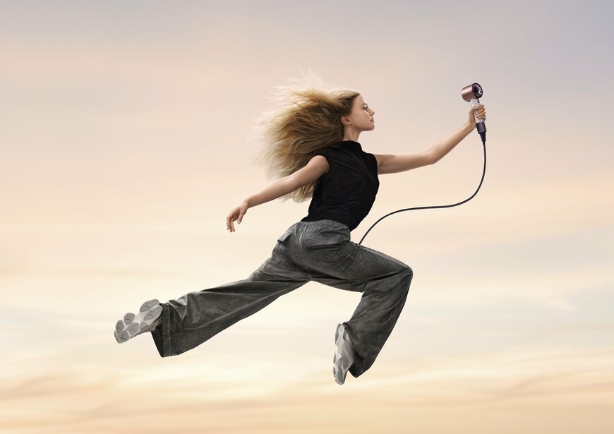 「ダイソンがついに…」旅行に最適化した小型＆軽量＆強風ドライヤーに歓喜の声、初のユニバーサル電圧対応モデルも「GW前に買う」