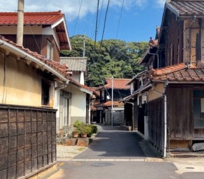 古民家が残る路地裏の様子