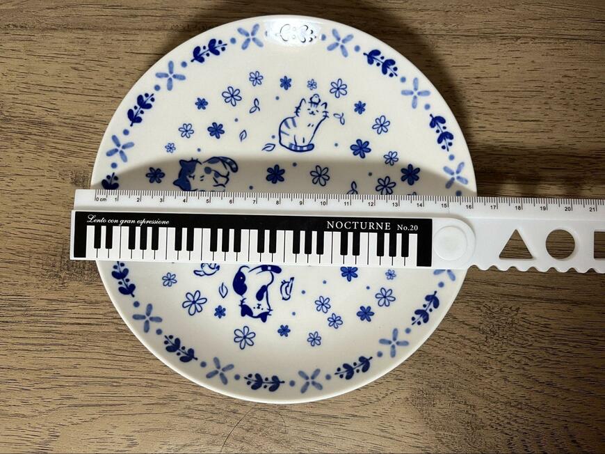 セリア、プレートM 藍色ねこ